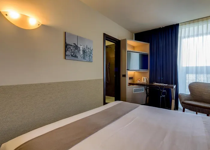 Western Farnese Szálloda 4*