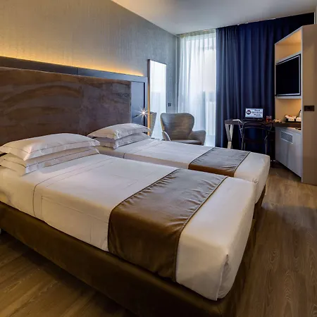 Best Western Plus Farnese ホテル