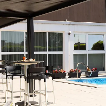ホテル Best Western Plus Farnese 4*