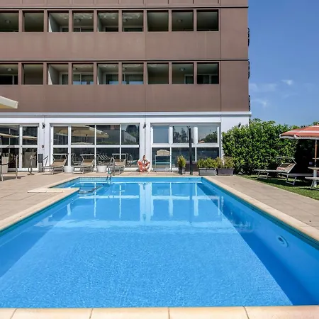 Best Western Plus Farnese ホテル 4*