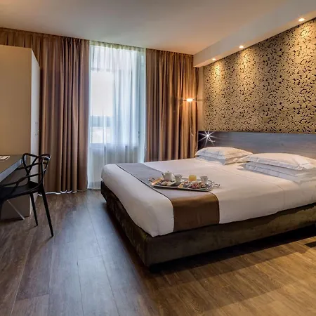 Western Farnese Hotel 4*